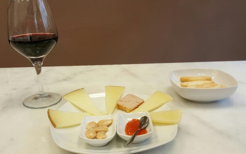 Vinos y Quesos Locales de Toledo